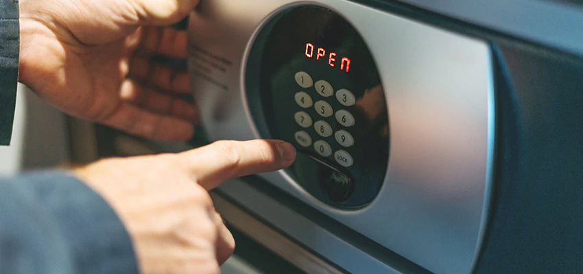 Cash Safe Openers in Los Banos, California